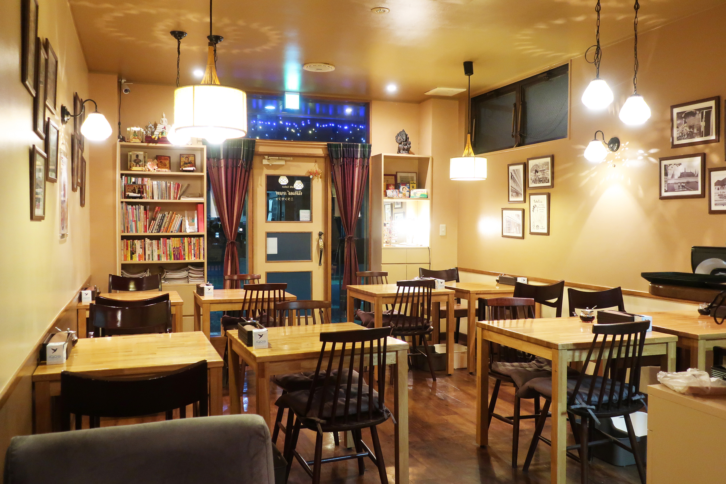 ニランカフェ店内